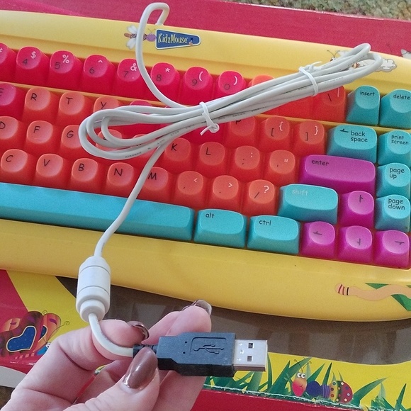 KidzMouse Keys Kid Friendly Computer Keyboard - Picture 6 of 14